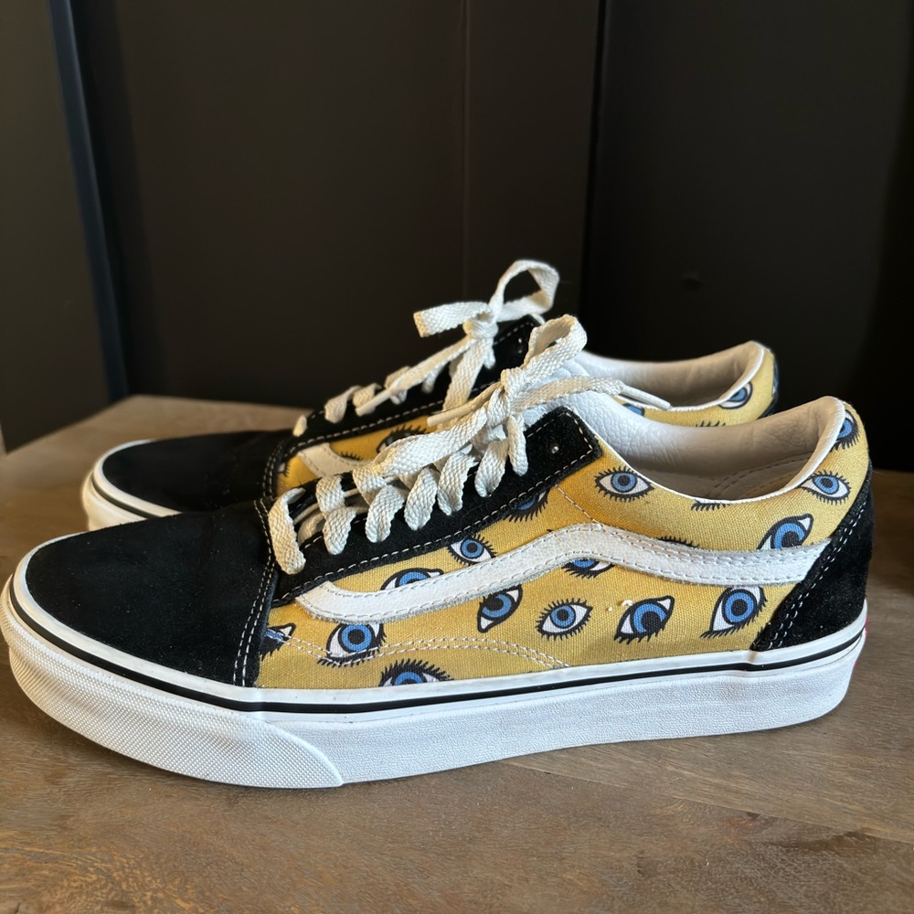 Evil eye vans size 7.5M 9W